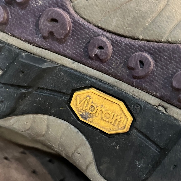 Merrell size 9 wm’s leather vibram air cushion hiking boot /  Shoes - Picture 8 of 16